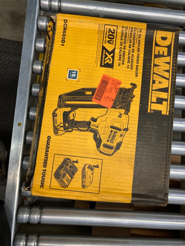 Photo 3 of ***(USED)***
DEWALT 20V MAX* XR Finish Nailer, Angled, 16GA (DCN660D1)