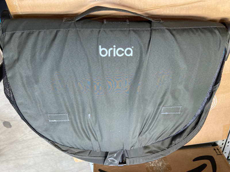 Photo 2 of Munchkin Brica Baby Travel Pod, Grey