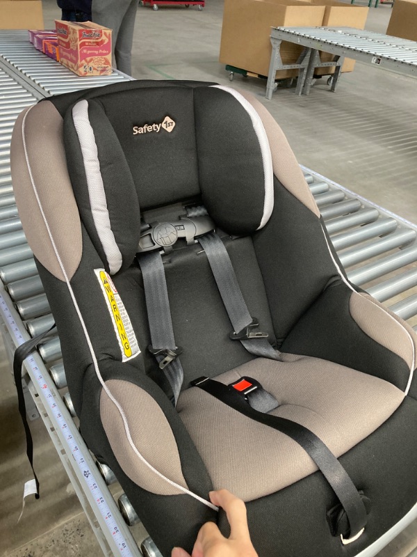Photo 1 of Safety 1st Guide 65 Convertible Car Seat, Chambers