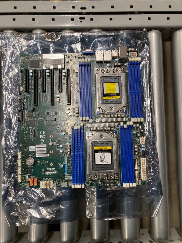 Photo 2 of SUPERMICRO MBD-H12DSI-NT6-B EATX Server Motherboard AMD EPYC™ 7003/7002 Series Processor
