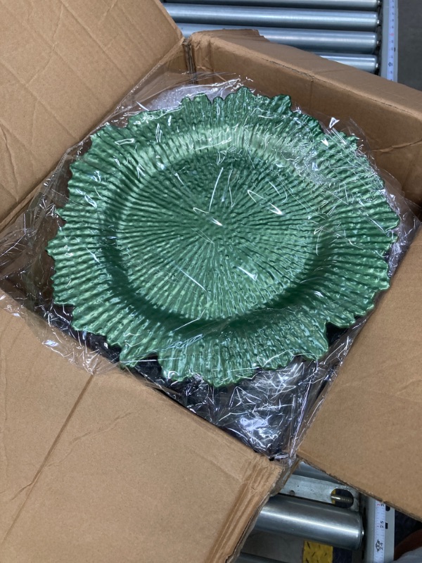 Photo 2 of 100 Pcs Reef Charger Plates Bulk 13 Inch Plastic Wedding Chargers Floral Decorative Charger Plates Metallic Ruffled Rim Charger Plates for Wedding Party, Holiday Event Supplies (Green)