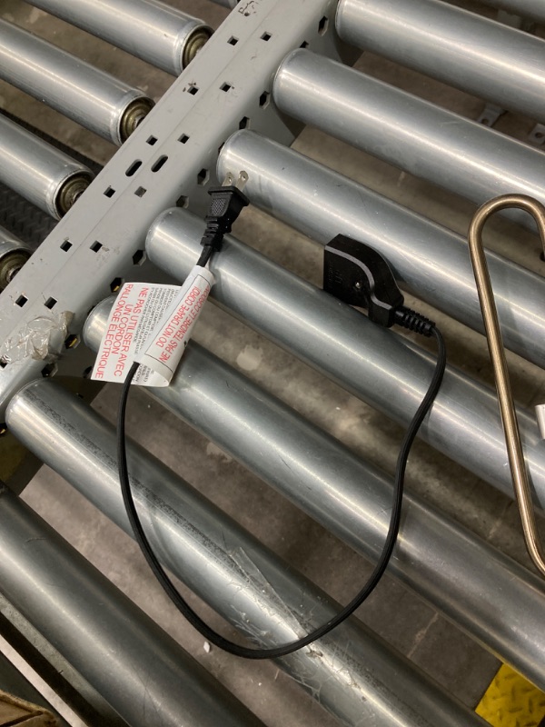 Photo 1 of Amazon Basics 3 Liter Electric Deep Fryer, Stainless Steel