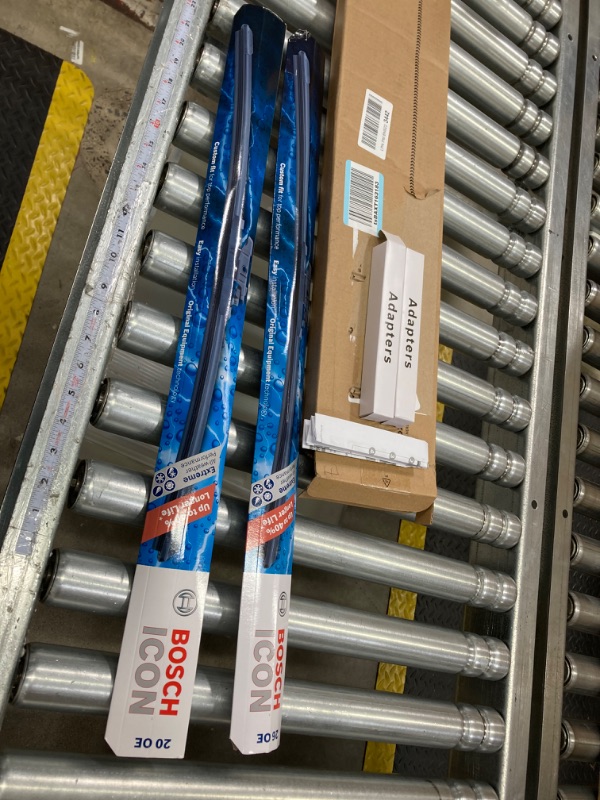 Photo 2 of BOSCH 26A20A ICON Beam Wiper Blades - Driver and Passenger Side - Set of 2 Blades (26A & 20A)