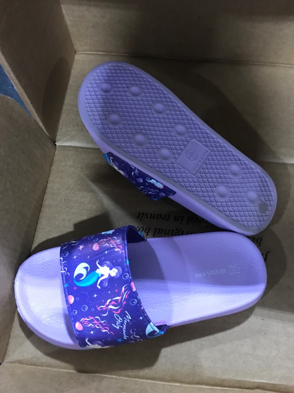 Photo 1 of Girls Slides Size 30-31 