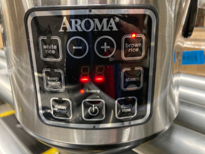 Photo 2 of Aroma Housewares ARC-914SBD Digital Cool-Touch Rice Grain Cooker and Food Steamer, Stainless, Silver, 4-Cup (Uncooked) / 8-Cup (Cooked) Basic