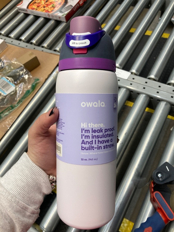 Photo 2 of Owala FreeSip Insulated Stainless Steel Water Bottle with Straw for Sports and Travel, BPA-Free, 32oz, Dreamy Field Dreamy Field 32 oz Water Bottle