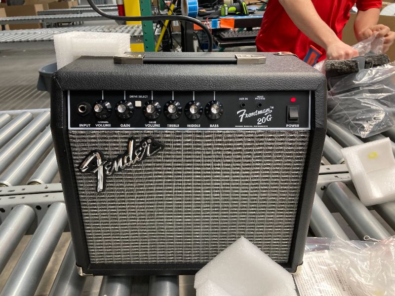 Photo 3 of Fender Frontman 20G Guitar Amp, 20 Watts, with 2-Year Warranty 6 Inch Fender Special Design Speaker, 10x16x16 inches