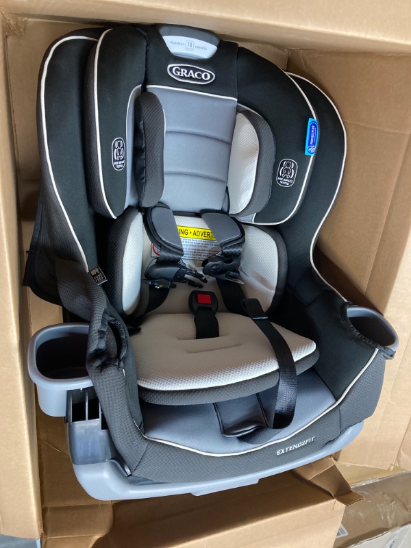 Photo 2 of Graco Extend2Fit Convertible Car Seat, Rear Facing Car Seat, Forward Facing Car Seat, Baby Car Seat Extends to Ride Rear Facing Longer, Gotham