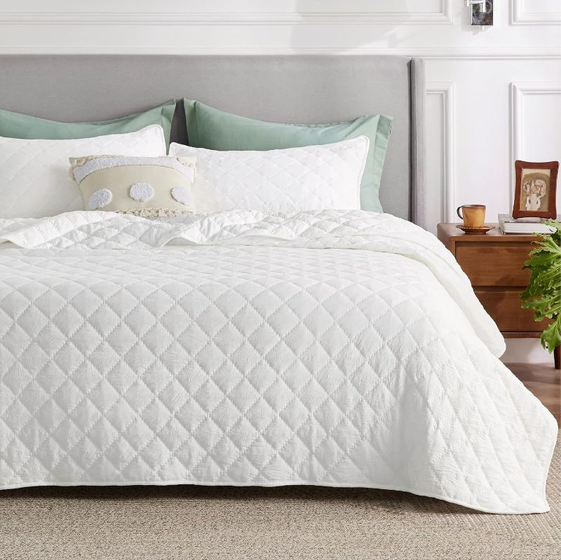 Photo 1 of Bedsure Boho Quilt Queen Size White, Elegant Diamond Pattern, Ultra Soft and Lightweight Bedspreads & Coverlets, Quilted Bedding Sets for All Seasons, 3 Pieces, 1 Quilt and 2 Pillow Shams