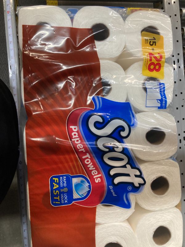 Photo 2 of Scott Paper Towels, Choose-A-Sheet - 30 Mega Rolls (2 Packs of 15) = 56 Regular Rolls (102 Sheets Per Roll)