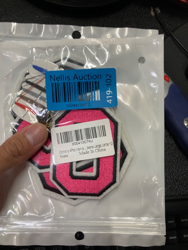 Photo 2 of 2packs of 4Pcs Iron on Letter Patches Pink, 2 Sizes 4.5inch and 3.14inch Embroidered Alphabet Patches for Clothing Jackets Hats Backpacks Jeans Large Letter O
