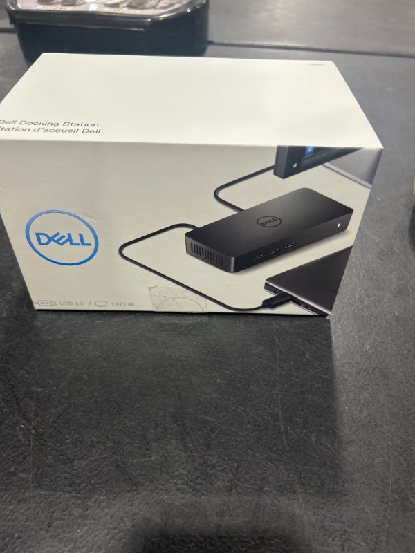 Photo 1 of Dell USB 3.0 Ultra HD/4K Triple Display Docking Station (D3100), Black