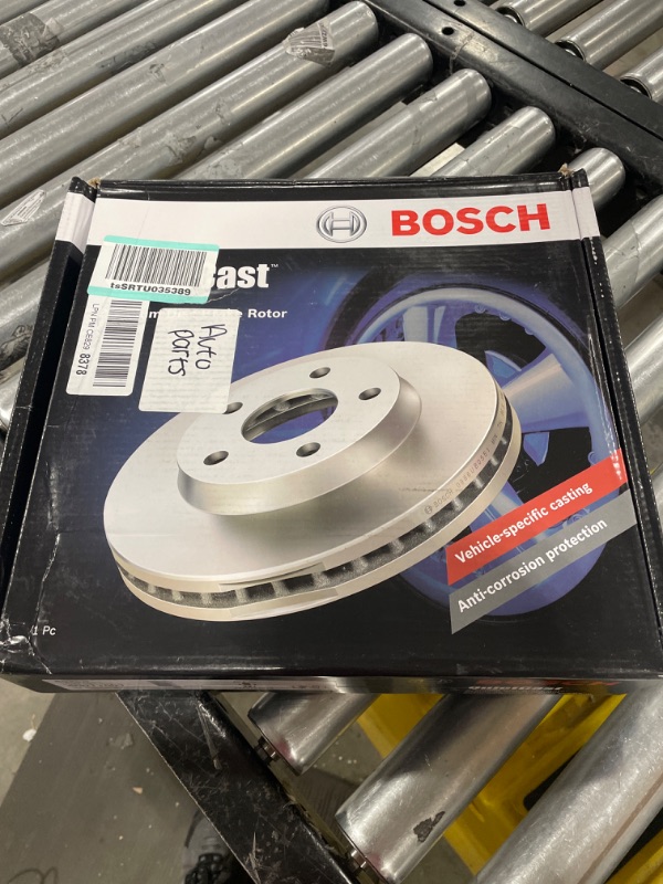 Photo 2 of Bosch 50011501 QuietCast Premium Disc Brake Rotor - Compatible With Select Lexus RX350, RX450h; Toyota Highlander, Sienna; REAR - Single