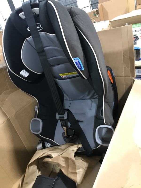 Photo 1 of Graco baby car seat 