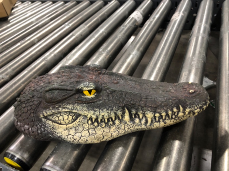 Photo 2 of Floating Fake Alligator Head Decoy for Pond Crocodile Head Float for Pool Deterrent Ducks Koi Fish Pond Accessories Outdoor Gator Decoration for Garden Water Protection to Scare Heron Away
