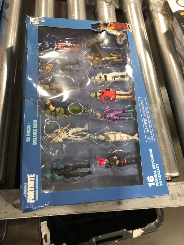 Photo 1 of SERIES 3 FORTNITE FIGURAL KEYCHAINS 12 PACK 
