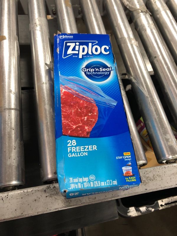 Photo 2 of Ziploc Freezer Gallon Bags with Grip &#39;n Seal Technology - 28ct