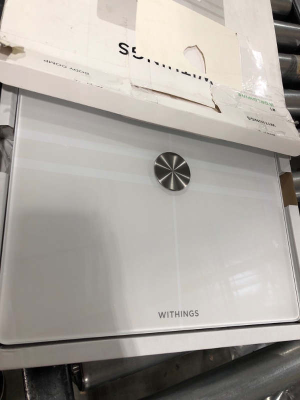 Photo 2 of WITHINGS Body Comp - Scale for Body Weight and Complete Body Analysis, Wi-Fi & Bluetooth, Baby Weight Scale, Digital Scale, Accurate Visceral Fat, Heart Health, Scales Compatible with Apple, FSA/HSA Body Comp White