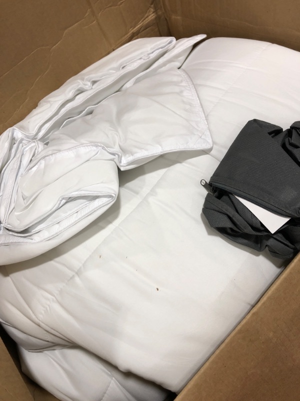 Photo 2 of MAPLE DOWN Soft Super King Size Comforter Duvet Insert-Down Alternative Comforter-Lightweight Fluffy Breathable Machine Washable (White, 120“x120“) White Super King