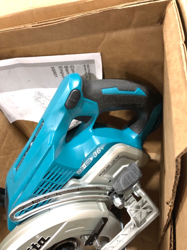 Photo 3 of Makita XSR01Z 36V (18V X2) LXT® Brushless Rear Handle 7-1/4" Circular Saw, Tool Only

