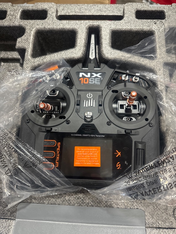 Photo 8 of Spektrum RC NX10SE 2.4GHz Special Edition DSMX 10-Channel Radio System (Transmitter Only)
