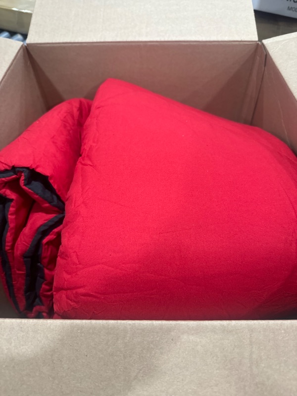 Photo 2 of beeweed 3 Piece Down Alternative Comforter Set King Size, All Season Reversible Bed Comforter Set with 2 Pillow Shams (Red/Black) Red & Black King