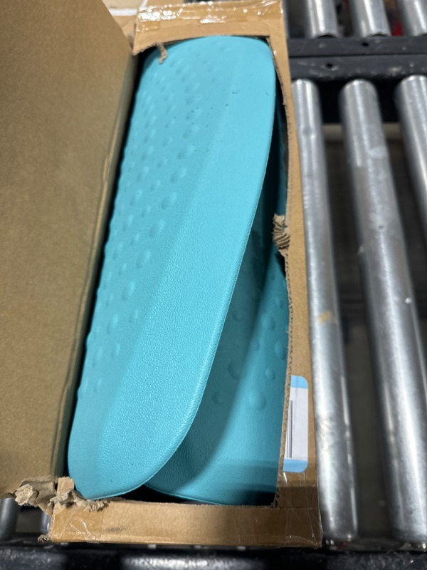 Photo 2 of 3/4 inch Thick Office Standing Desk Mat, Portable Cushioned Standing Pad with Massage Points, Anti Fatigue Kitchen Floor Mat with Handle, Multi-Purpose Floor Comfort Mat (Teal, 17" x 22")
