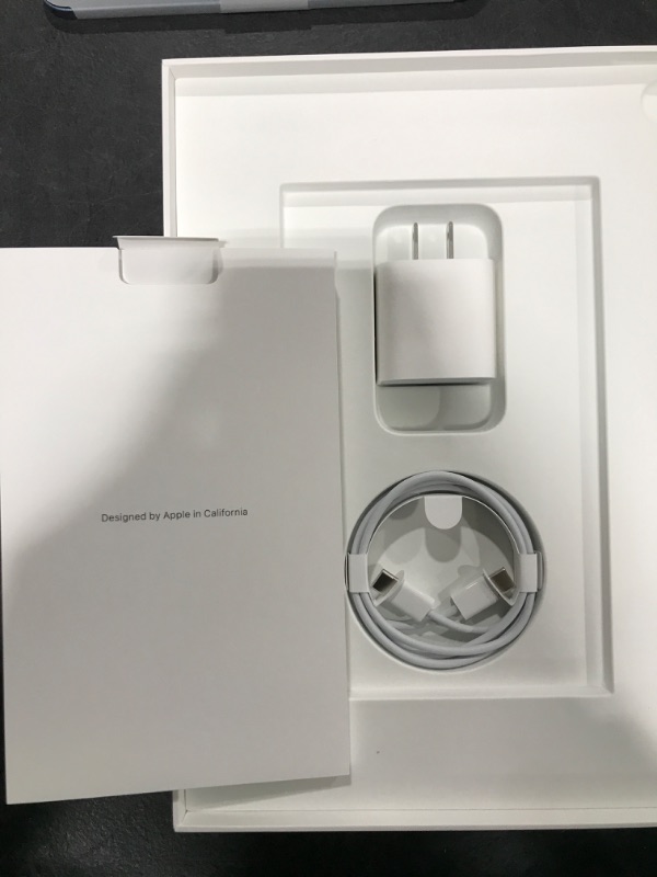 Photo 1 of Apple iPad Air (5th Generation): with M1 chip, 10.9-inch Liquid Retina Display, 256GB, Wi-Fi 6 + 5G Cellular, 12MP front/12MP Back Camera, Touch ID, All-Day Battery Life – Blue
