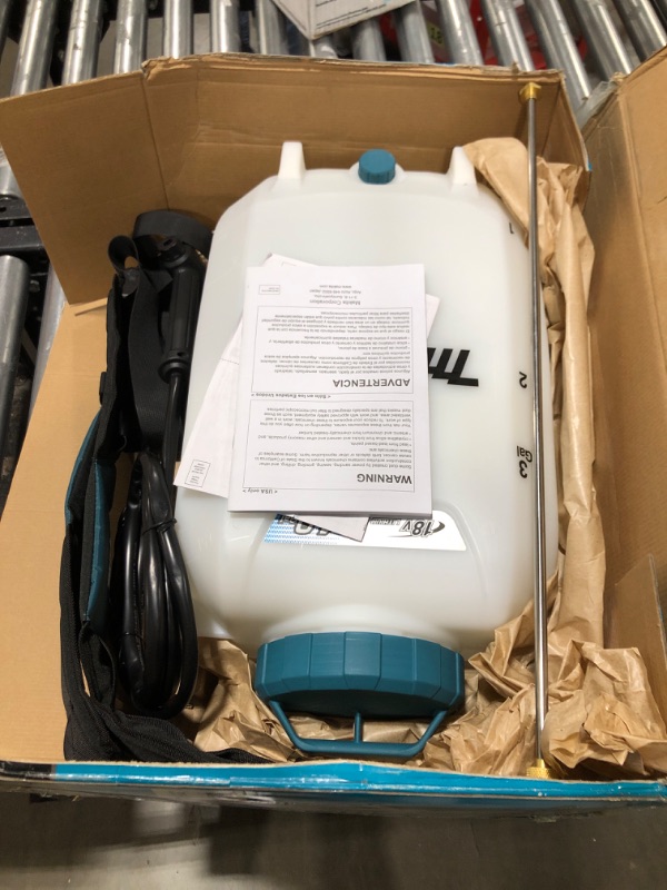 Photo 3 of Makita XSU02Z 18V LXT® Lithium-Ion Cordless 4 Gallon Backpack Sprayer, Tool Only