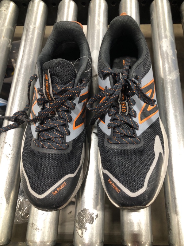 Photo 1 of MENS NEW BALANCE  SHOES
SIZE 10
