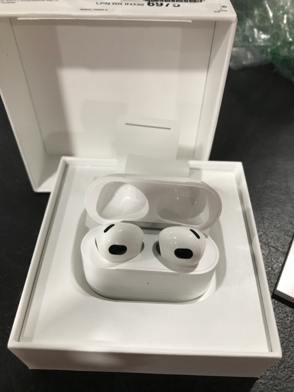 Photo 3 of Apple AirPods with Lightning Charging Case (3rd Generation)