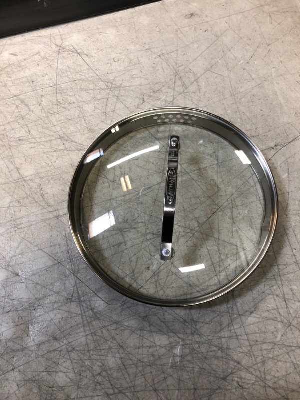 Photo 1 of Cookware Glass Replacement Lid (SMALL DENT)