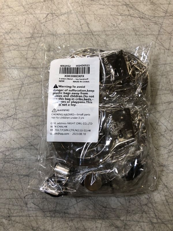 Photo 1 of 3 otters 6PCS Handcuffs for Kids, Costume Accessories Handcuffs with 3 Whistles for Party Favors Police Cop Role Play