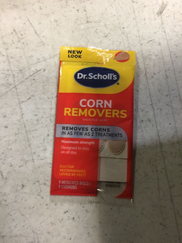 Photo 2 of Dr. Scholl's Corn REMOVERS, 9 ct // Removes Corns in As Few As 2 Treatments, Maximum Strength, Stays on All Day New Packaging