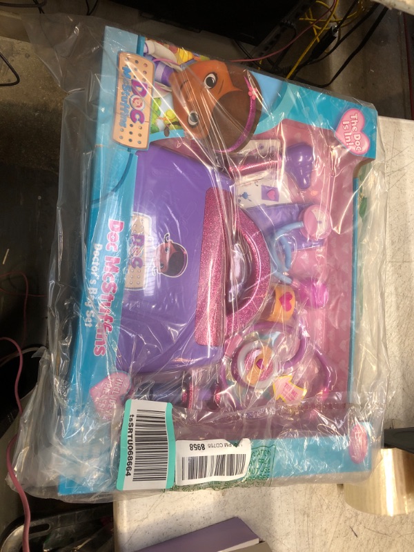Photo 2 of Disney Junior Doc McStuffins Doctor's Bag Set, Officially Licensed Kids Toys for Ages 3 Up, Gifts and Presents, Amazon Exclusive Standard