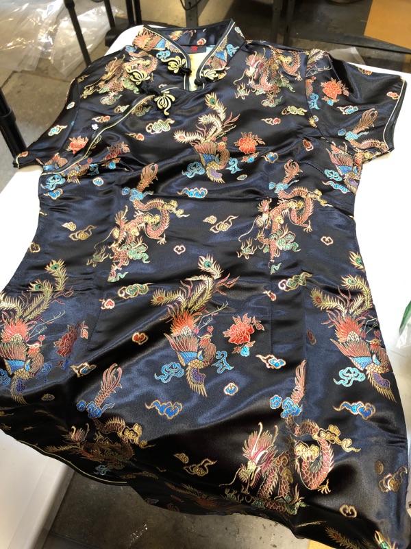 Photo 2 of Cheongsam Dress for Women Qipao Slim Fit Short Sleeve Bodycon Mandarin Collar Side Slit Chinese Floral Print Dragon Dress
