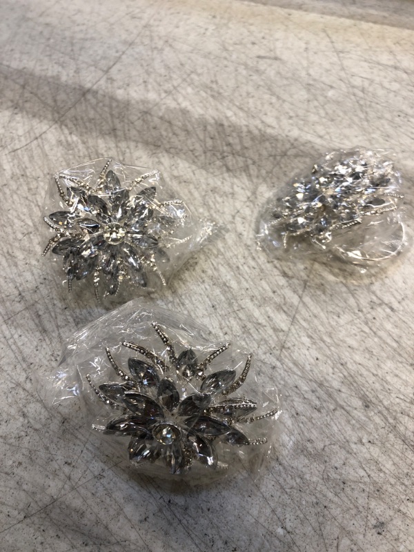 Photo 1 of  napkin holders shinning crystal flower- 3 pcs