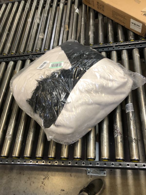 Photo 1 of Latepis Black Round Area Rug 8ft Large Circle Rug Fuzzy Shag Rug Washable Sheepskin Rug Fluffy Faux Fur Rug Plush Throw Rugs for Living Room Bedroom Soft Rug Room Decor 8 x 8 ft Round Black