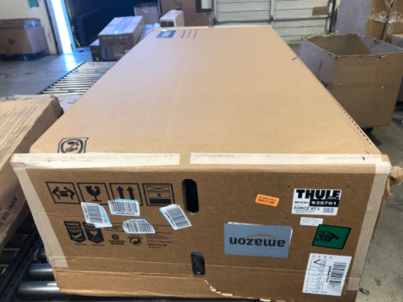 Photo 1 of Thule Force Rooftop Cargo Box Large Matte Black