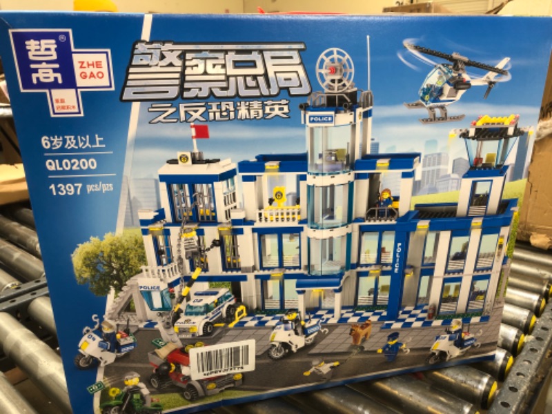 Photo 2 of DG Dreams City Series Building Set, Police Station Building Kits Anti-Terrorism Theme with Helicopters and Multiple Vehicles(1397 Pieces)