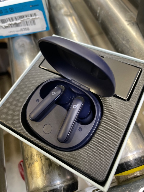 Photo 3 of Soundcore by Anker Life P3i - Active Noise Cancelling Earbuds with 6 Mics, Excellent Sound Quality, Comfortable Fit, Long 40H Playtime, Bluetooth 5.2, User-Friendly App, Effective Noise Cancellation
