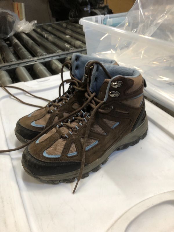 Photo 2 of Denali Outback Women's Hiking Boots - 8.5
