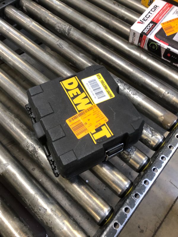 Photo 1 of 165 ft. Red Self-Leveling Cross-Line Laser Level with (3) AA Batteries & Case
