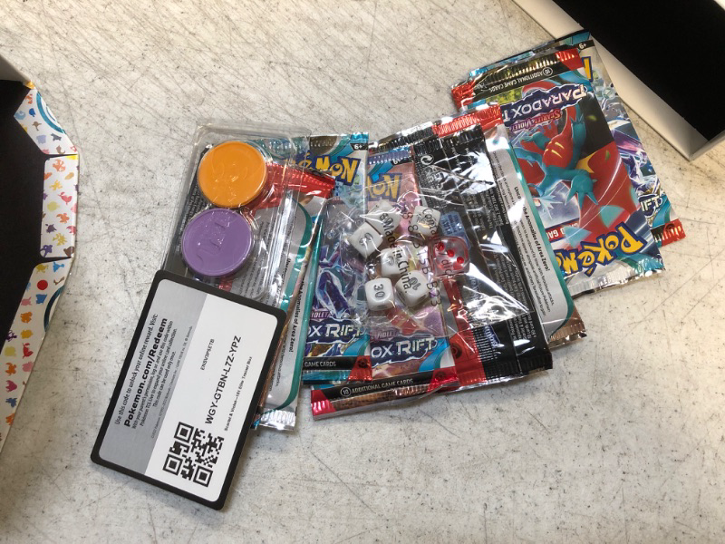 Photo 2 of Pokemon TCG Scarlet & Violet 3.5 Pokemon 151 Elite Trainer (OPENED)