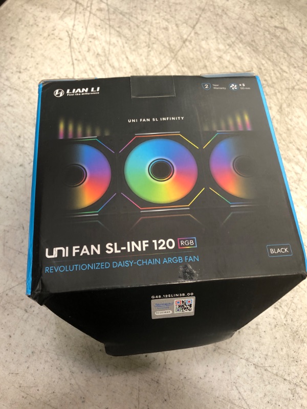 Photo 2 of Lian Li UNI FAN SL-INFINITY 120 RGB Triple Pack Black with controller - UF-SLIN120-3B SLIN120 Triple Pack Black with Controller