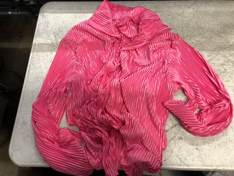 Photo 2 of womens 3 piece clothing - pink 
size- xl 