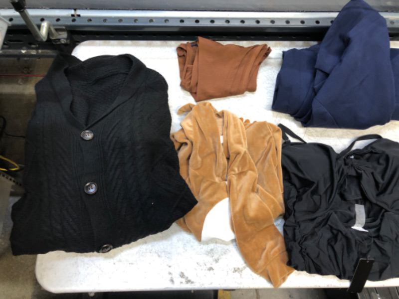 Photo 1 of clothing bundle- 7 items
