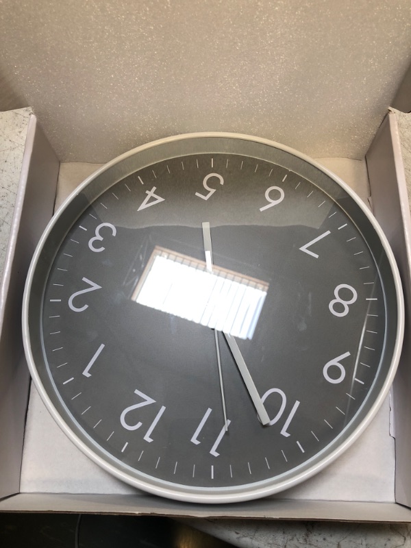 Photo 1 of 10 inch wall clock 