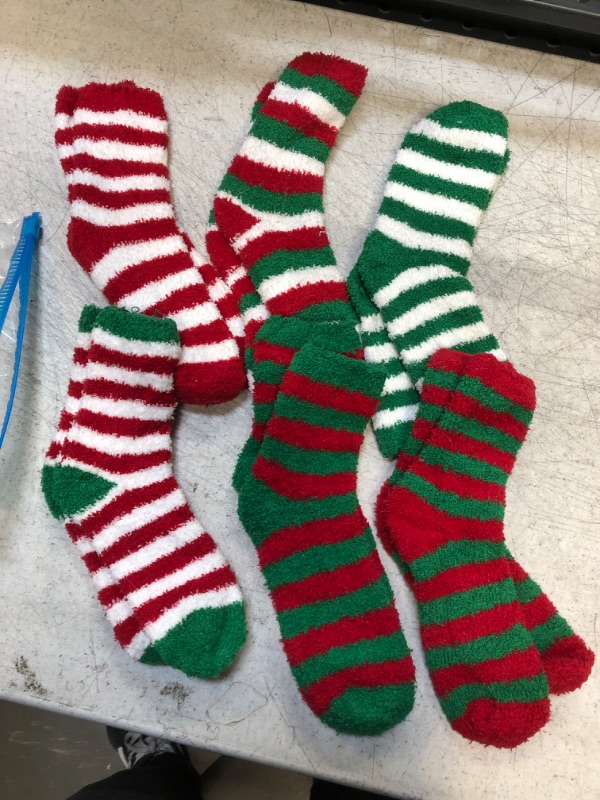 Photo 1 of christmas fuzzy socks - 6 pack 