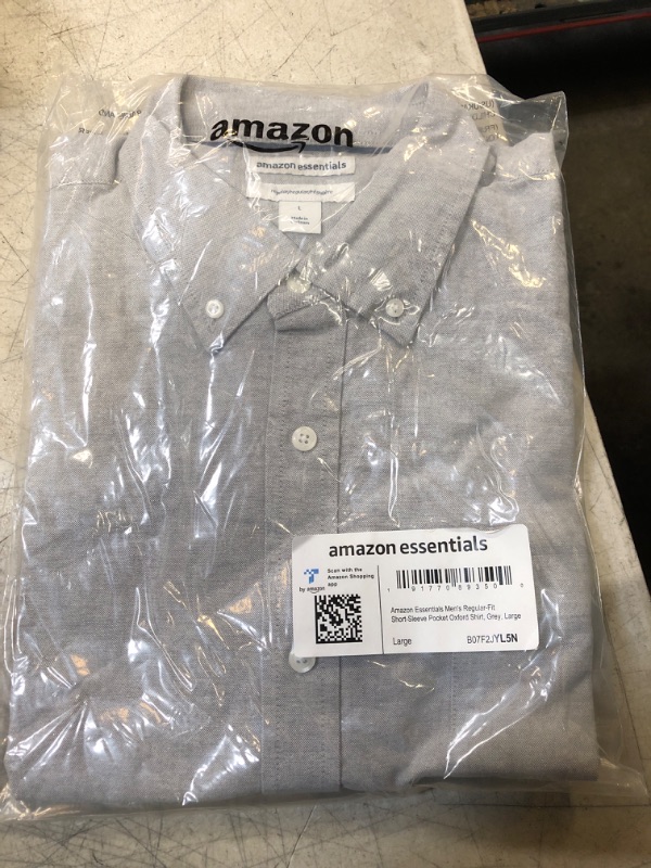 Photo 2 of Amazon Essentials Men's Regular-Fit Short-Sleeve Pocket Oxford Shirt Large Grey